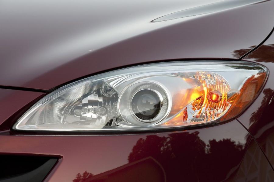  Mazda5 2012 года  (фото 73 из 94)